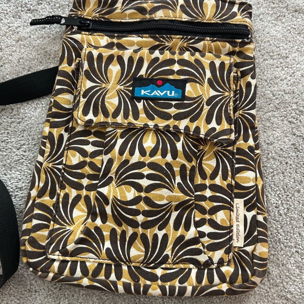 Cross body purse